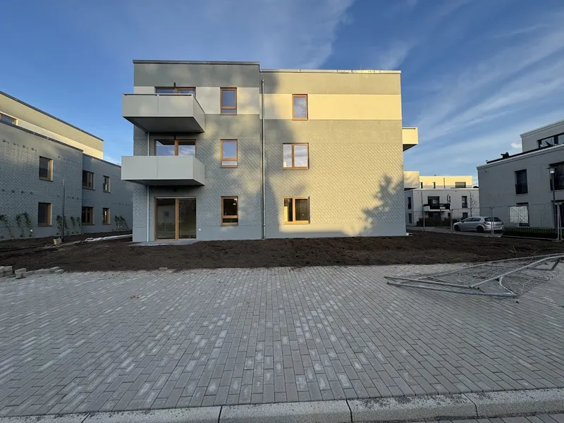 *Neubau in Altglienicke – modernes Wohnen im Grünen* — photo 1